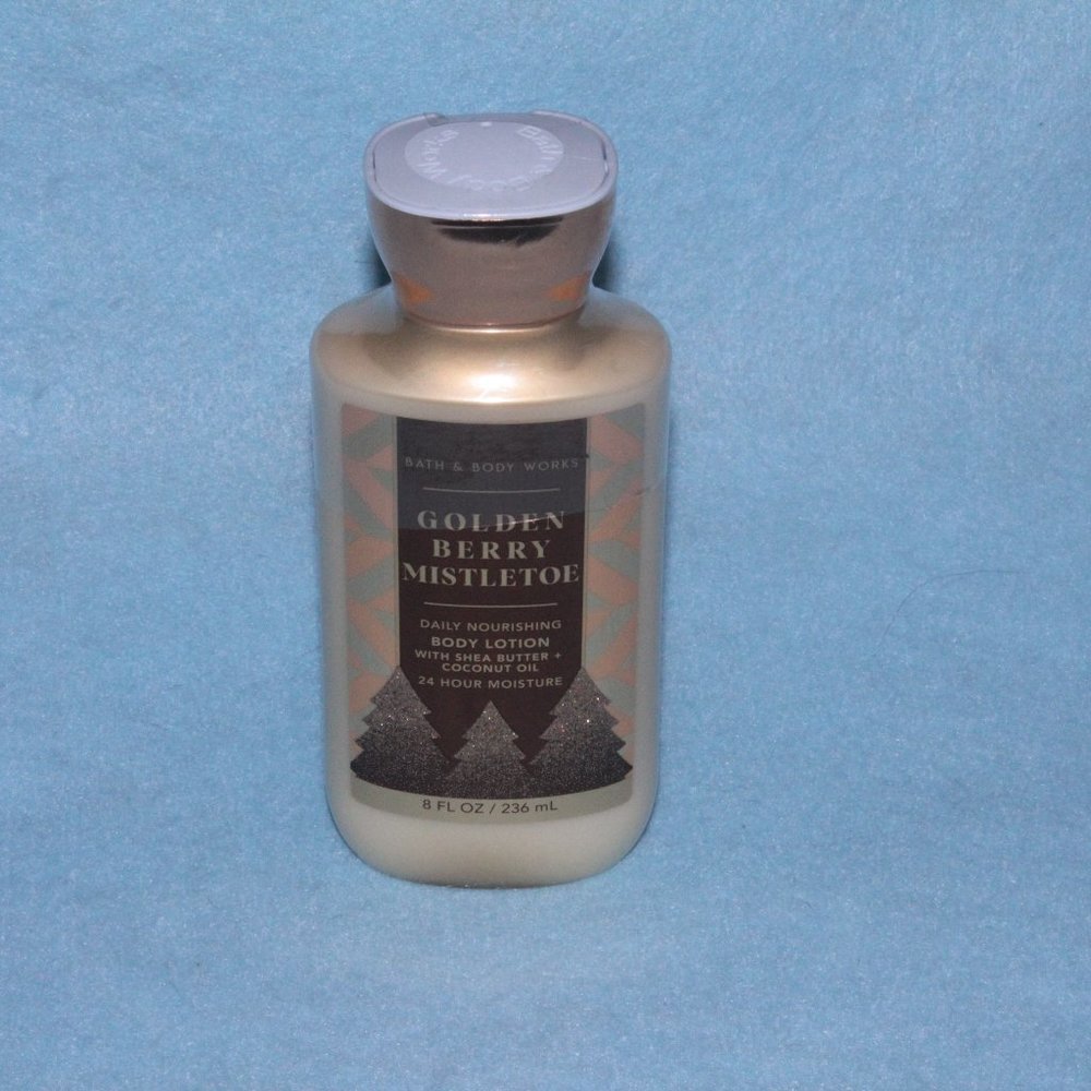 BATH AND BODY WORKS: Golden Berry Mistletoe Body Lotion